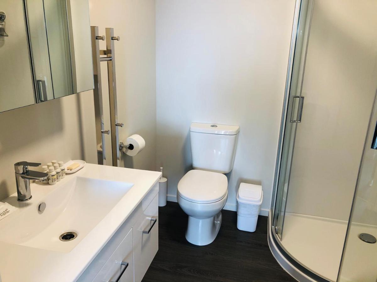 Central Stadium Apartments Hamilton Bagian luar foto